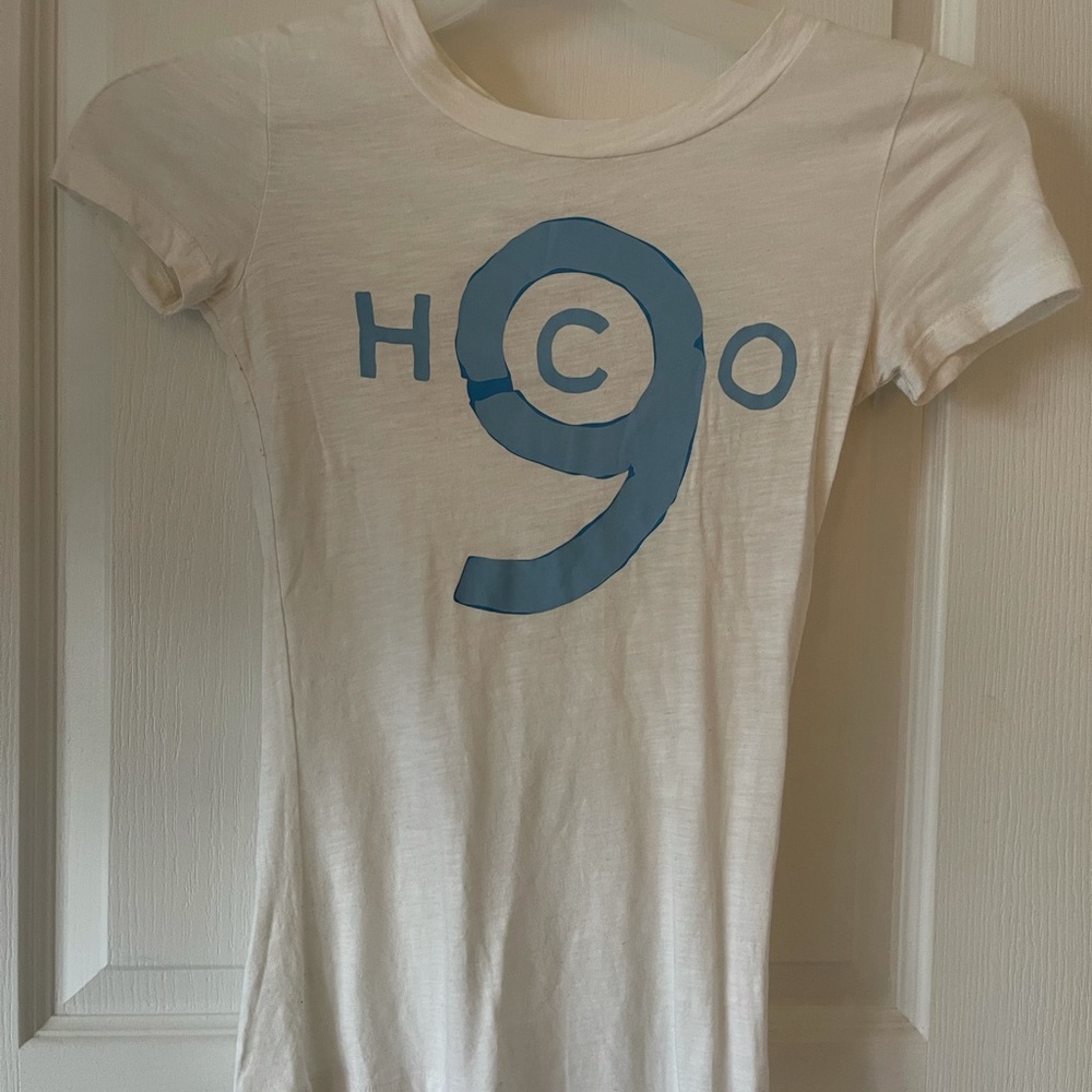 XS Hollister t-shirt